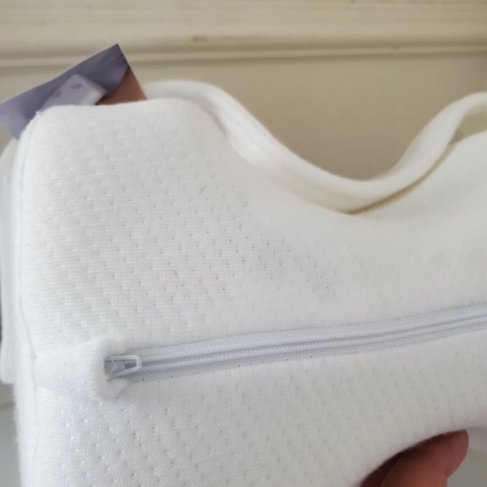 Everlasting Comfort Memory Foam Knee Pillow for Side Sleepers White with Strap